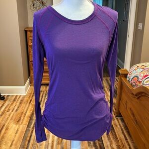 Athleta top size medium